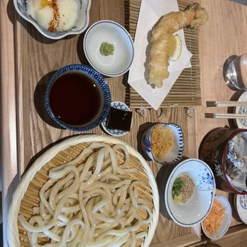 Zaru - Zaru udon with onsen egg and shrimp tempura - Japanese Near Me - Orlando, Florida