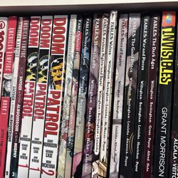 Manifest Comics & Cards