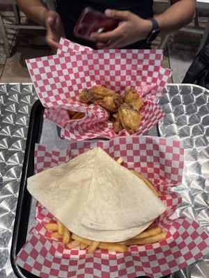 Halal wings, Burgers & Fried Chicken by null