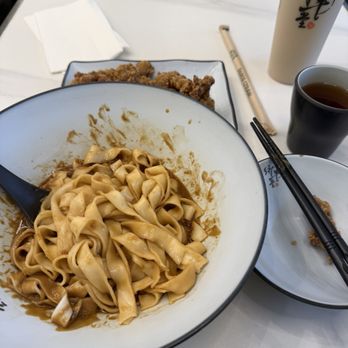 Uno Beef Noodle - Sesame Noodle, thick noodle, chicken nugget, milk tea - Noodles Near Me - Richmond, British Columbia