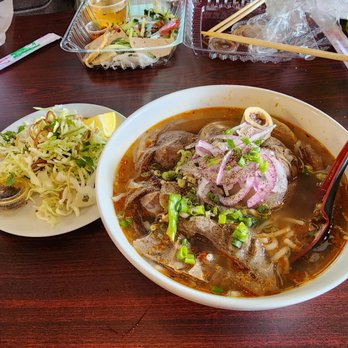 Dan Han - Bun bo hue with extra noodles for a great price! - Vietnamese Near Me - Las Vegas, Nevada Dan Han - Bun bo hue with extra noodles for a great price! - Vietnamese Near Me - Las Vegas, Nevada