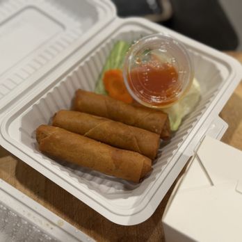 Hung Ky Asian Kitchen - A1 Shrimp & Pork Egg Rolls (3) / Cha Gio Tom Thit - Chinese Near Me - Round Rock, Texas