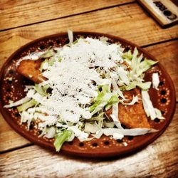 La Corey - "Queka Frita" Tenemos Quekas de Carne Asada, Pollo asado, Chorizo, Nopal, Huitlacoche, Jamaica, Papa, y muchos más...