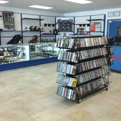 Max Money Pawn - Store is rocking clean
