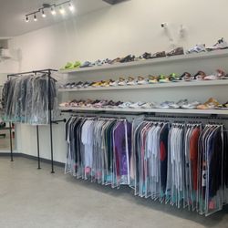 Stashout - Shoes and clothes