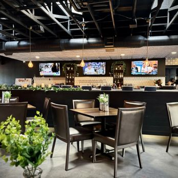 BLVD Grille - Gaming, Celler, & Cocktails - Wine Bars Near Me - Henderson, Nevada