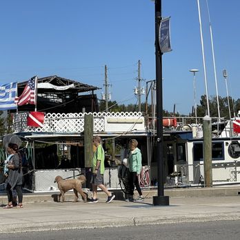 Sponge Docks - Gift Shops Near Me - Tarpon Springs, Florida