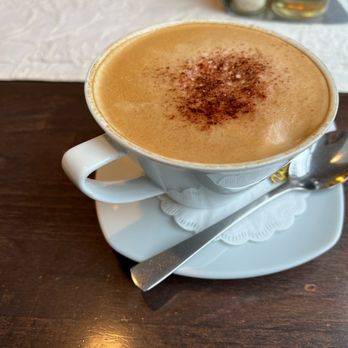 Brittas Pfannkuchenhäuschen - Cappuchino mit milch - Pancakes Near Me - Idar-Oberstein, RP Brittas Pfannkuchenhäuschen - Cappuchino mit milch - Pancakes Near Me - Idar-Oberstein, RP