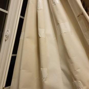 Lighthouse Inn - Cheaply taped up curtains - Hotels Near Me - Crescent City, California