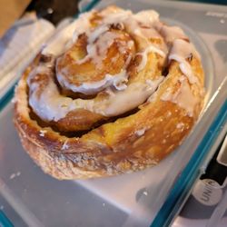 Kirkland Bakery - Cinnamon roll