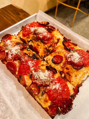 Brigade pizzeria Montreal (Stanley) by null