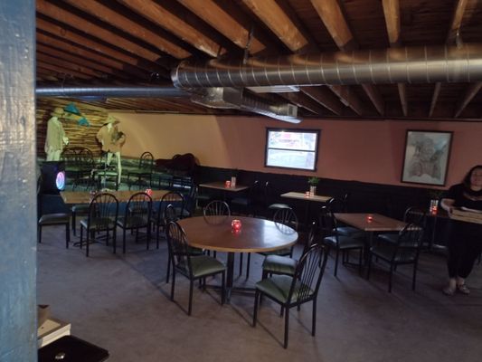 Gino's Pizza by null