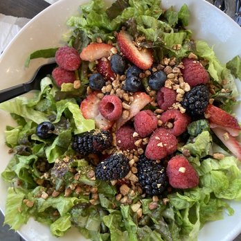 Café Zupas - Berry Salad Nuts About Berries Salad - Soup Near Me - Mesa, Arizona