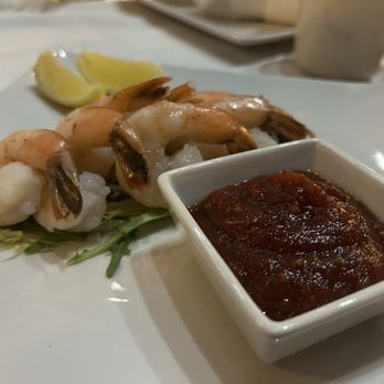 Restaurant 1915 & Bar - Shrimp cocktail perfectly cooked - Cocktail Bars Near Me - Tomkins Cove, New York Restaurant 1915 & Bar - Shrimp cocktail perfectly cooked - Cocktail Bars Near Me - Tomkins Cove, New York