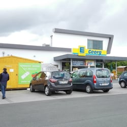 Grosser Kundenparkplatz