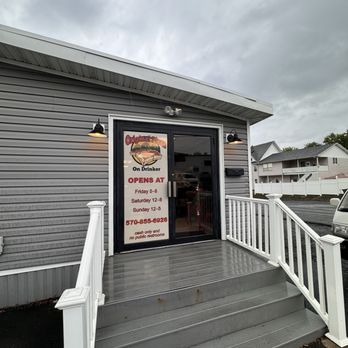 Original Pizza on Drinker - Outside - Pizza Near Me - Dunmore, Pennsylvania