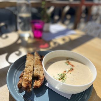 Liv's - Lobster Chowder - Seafood Near Me - Long Beach, California Liv's - Lobster Chowder - Seafood Near Me - Long Beach, California