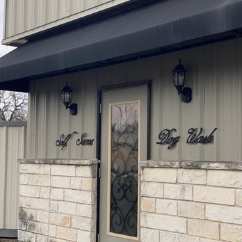 Scruffy To Fluffy - Self bathe entrance - Pet Groomers Near Me - Granbury, Texas Scruffy To Fluffy - Self bathe entrance - Pet Groomers Near Me - Granbury, Texas