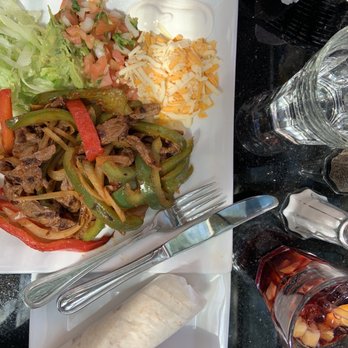 The Red Grill - Lunch Grilled Skirt Steak Sizzling Fajita - Mexican Near Me - New York, New York