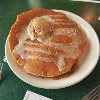 Metro Diner - Pumpkin Pancakes - American Near Me - Oviedo, Florida