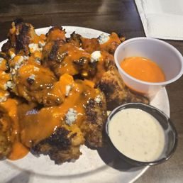 Ala Di Pollo - V Chicken Wing Pizza Ala Di Pollo - V Chicken Wing Pizza