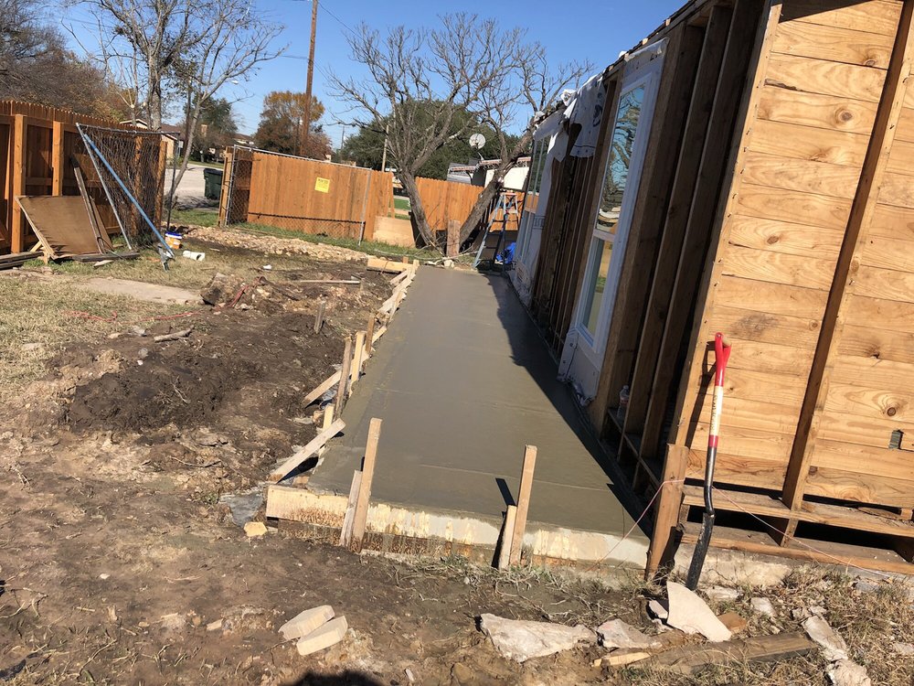 Slide of Salvador Roofing Services