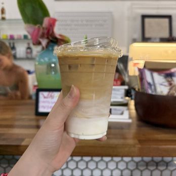 Cafe VNTG - Latte - Cafes Near Me - Urban Honolulu, Hawaii