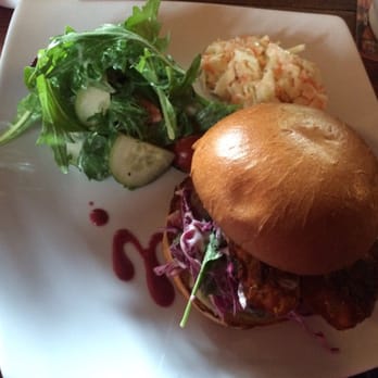 Valley House Hostel & Bar - Chicken burger - Hostels Near Me - Westport, Missouri