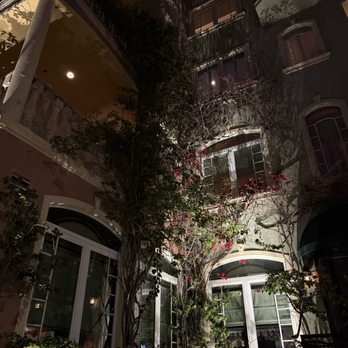 Sardelli - Entrance to the Restaurant - Italian Near Me - Hollywood, Florida
