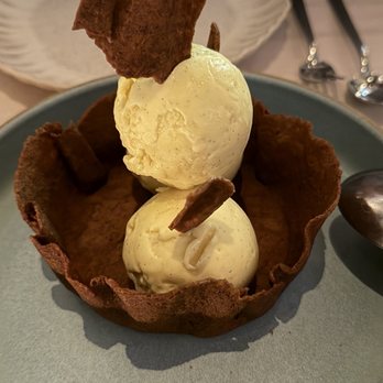 Greywind - Ice cream sundae - Wine Bars Near Me - New York, New York Greywind - Ice cream sundae - Wine Bars Near Me - New York, New York