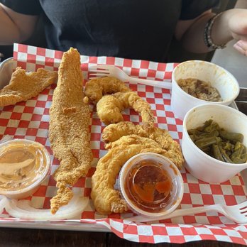 Sam's Southern Eatery - Catfish, red beans and rice and green beans - Southern Near Me - Russellville, Arkansas