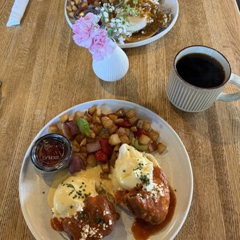 Pradera Brunch - Chile Relleno Benedict, café de olla, and Huevos Rancheros - Breakfast & Brunch Near Me - Baldwin Park, California