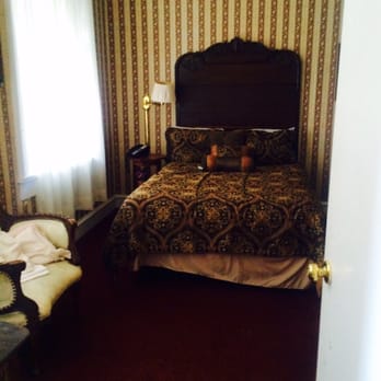 Jefferson Hotel - room 11 - Hotels Near Me - Jefferson, Texas