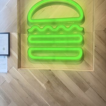 Shake Shack Evergreen Walk - Signage in entry way - Burgers Near Me - South Windsor, Connecticut Shake Shack Evergreen Walk - Signage in entry way - Burgers Near Me - South Windsor, Connecticut