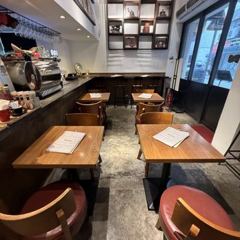 Mansons Lot - Cafes Near Me - Hong Kong, HK Mansons Lot - Cafes Near Me - Hong Kong, HK