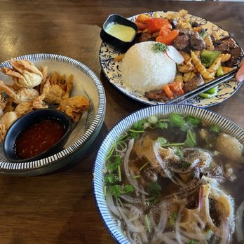 OMELI Kitchen - Fried wanton, lomo saltado and oxtail pho - Vietnamese Near Me - Fullerton, California OMELI Kitchen - Fried wanton, lomo saltado and oxtail pho - Vietnamese Near Me - Fullerton, California