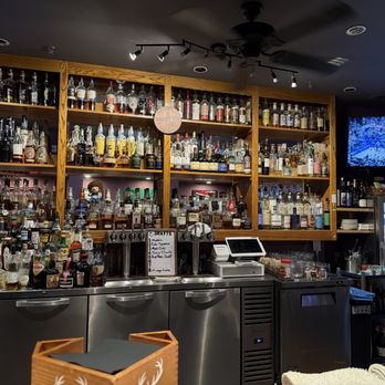 Michelangelo's Pizzeria - Whiskey bar - Pizza Near Me - Clovis, California Michelangelo's Pizzeria - Whiskey bar - Pizza Near Me - Clovis, California