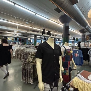 Ragstock - Used, Vintage & Consignment Near Me - Chicago, Illinois