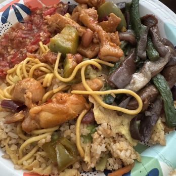 Tigawok - Some of my choices - chicken, eggplant & beans, fried rice, chow mein, sauce with beef - Chinese Near Me - Burbank, California Tigawok - Some of my choices - chicken, eggplant & beans, fried rice, chow mein, sauce with beef - Chinese Near Me - Burbank, California