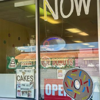 Best Donuts In Town - Donuts Near Me - Sparks, Nevada Best Donuts In Town - Donuts Near Me - Sparks, Nevada