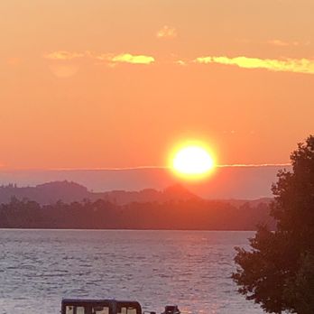 Hotel Cathlamet - Sunset near hotel - Hotels Near Me - Cathlamet, Washington Hotel Cathlamet - Sunset near hotel - Hotels Near Me - Cathlamet, Washington