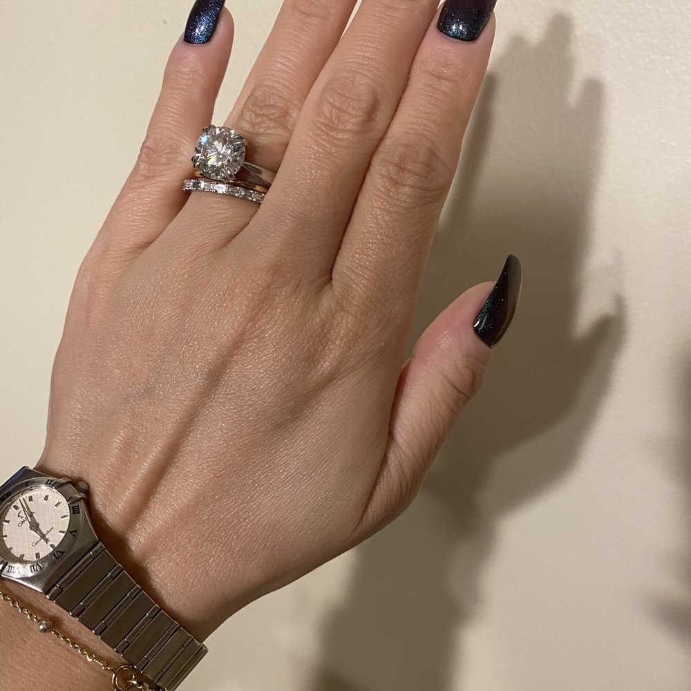 HELLO BOMBSHELL - Nails by Tiffany - Sugaring Near Me - Honolulu, Hawaii