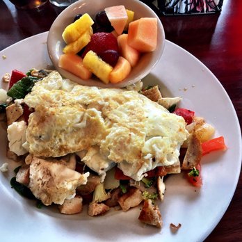 Paperback Cafe - Paleo Bowl. Grilled chicken, sautéed vegetables with garlic topped with two scrambled egg whites - American Near Me - Old Saybrook, Connecticut