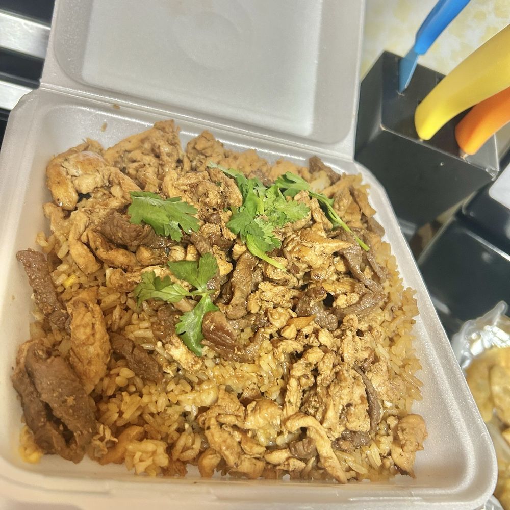 Oishii - House fried rice no shrimp - Food Trucks Near Me - Belton, Texas Oishii - House fried rice no shrimp - Food Trucks Near Me - Belton, Texas