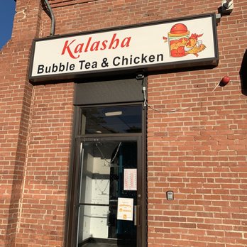 Kalasha Bubble Tea & Chicken - Entrance is tucked away at a side - Bubble Tea Near Me - Framingham, Massachusetts