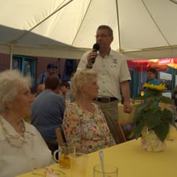 DJ Bernd - DJ Bernd unter den Feiernden
