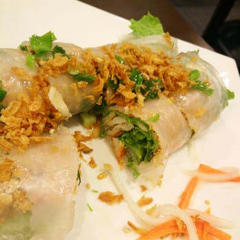 Bong Lua Vietnamese Restaurant - Inside of the roll (picture doesn't do it justice) - Vietnamese Near Me - Scarborough, Ontario