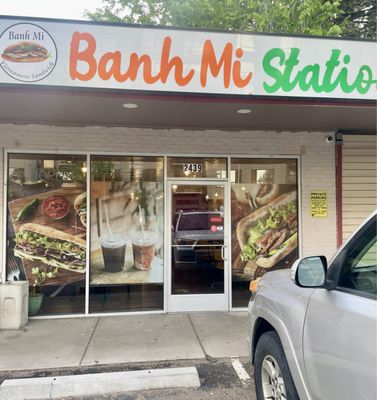 Banh Mi Station by null