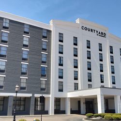 Courtyard by Marriott Hamilton - Exterior