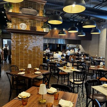 Bar Tutto - Inside - Italian Near Me - Chicago, Illinois Bar Tutto - Inside - Italian Near Me - Chicago, Illinois